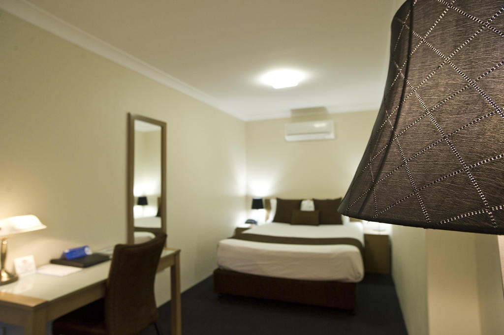 Noah'S Mid City Motor Inn Muswellbrook Phòng bức ảnh